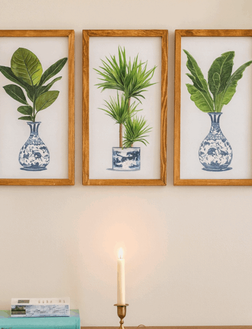 Bitki Desenli 3’lü Dekoratif Duvar Tablo Seti – Mavi Beyaz Vazo Tasarımı 25x40